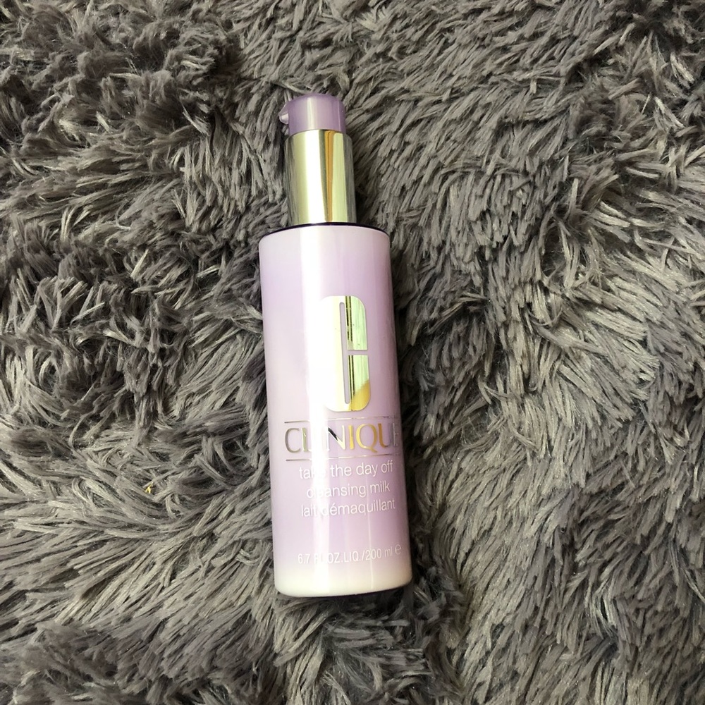 SOLD!! Clinique Take The Day Off Cleansing Remover